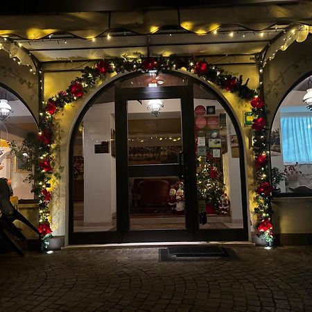 Hotel Ristorante La Grotta Castiglione Delle Stiviere Eksteriør bilde