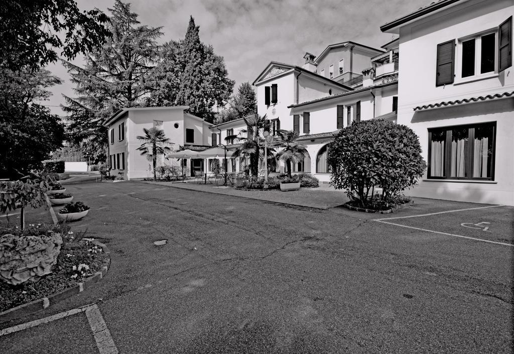 Hotel Ristorante La Grotta Castiglione Delle Stiviere Eksteriør bilde