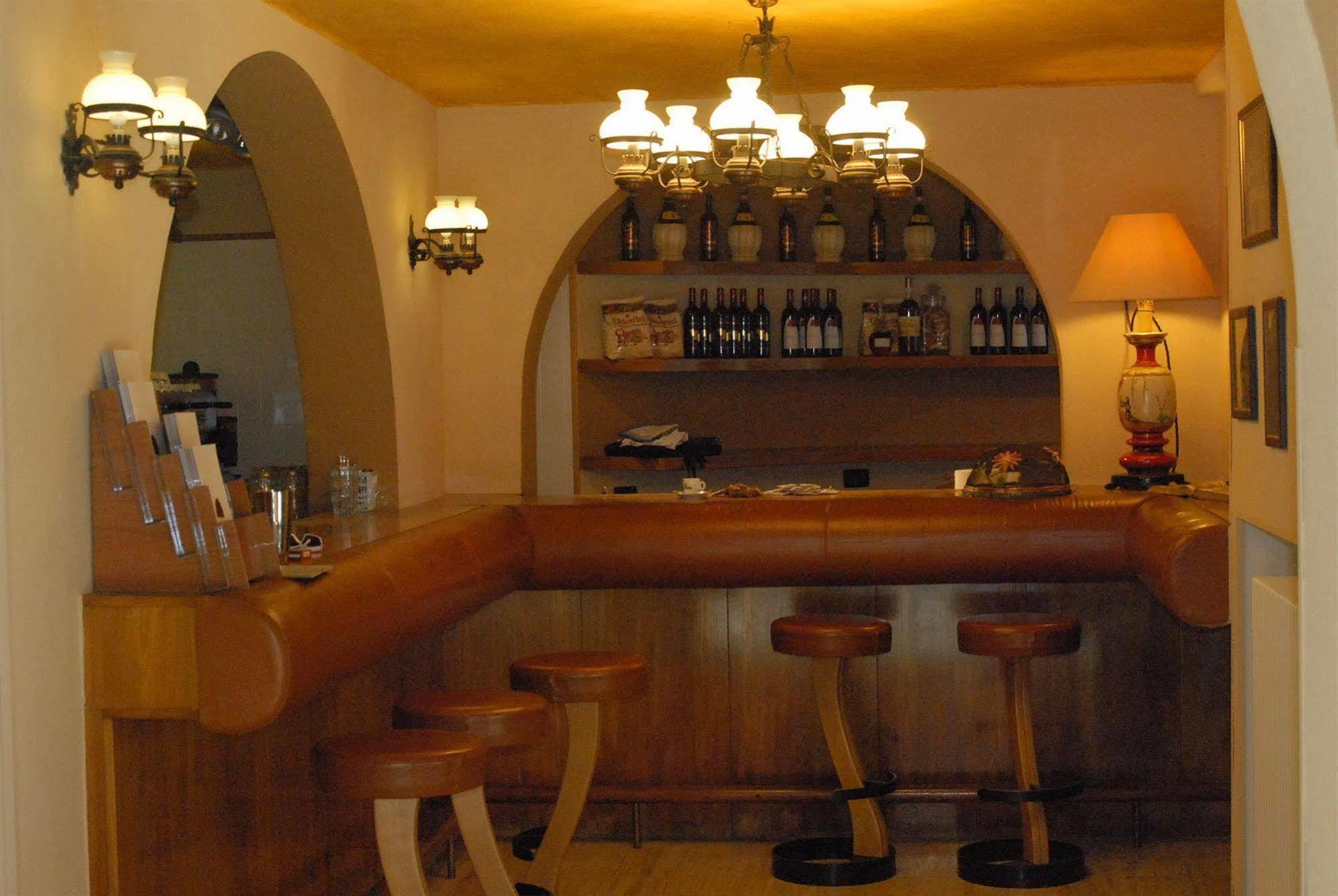 Hotel Ristorante La Grotta Castiglione Delle Stiviere Eksteriør bilde